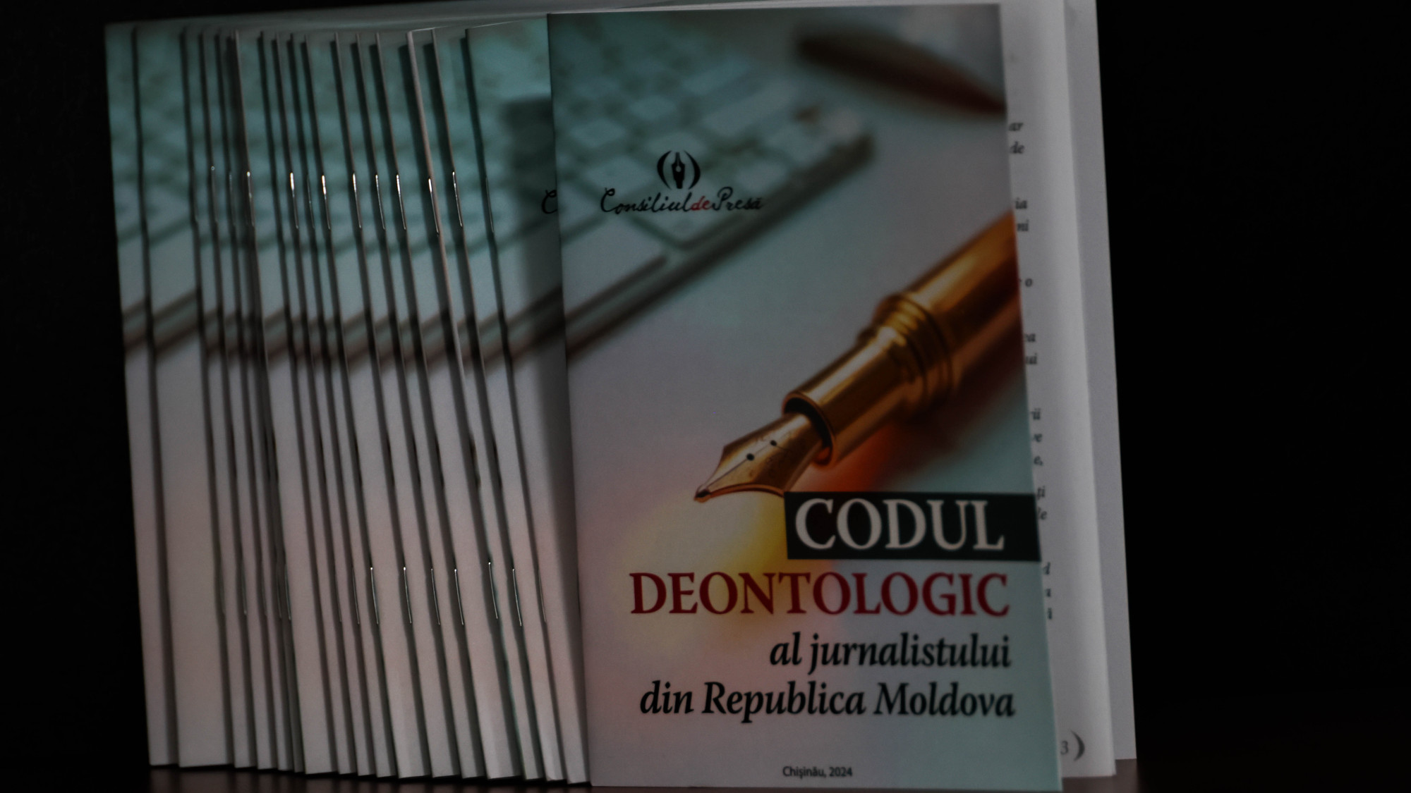 A fost tipărită versiunea completată a Codului deontologic al jurnalistului din Republica Moldova