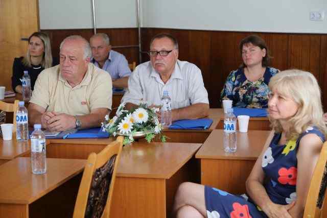 Club de discuții: ”Publicul nu trebuie mințit”