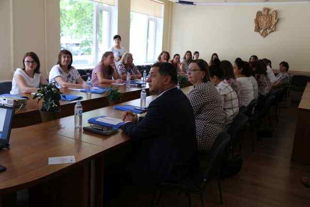 Club de discuții: ”Avem nevoie de știri calitative, care să informeze corect și să educe publicul, nu să-l manipuleze”